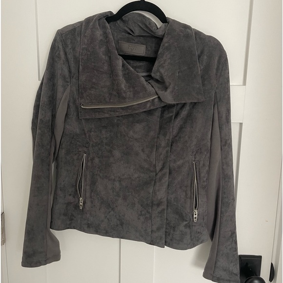 Blank NYC Jackets & Blazers - BLANK NYC gray suede bomber. Size m